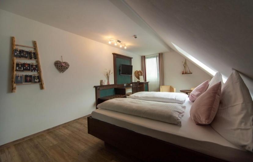 Hotel Restaurant Auerhahn Bad Wildbad Buitenkant foto