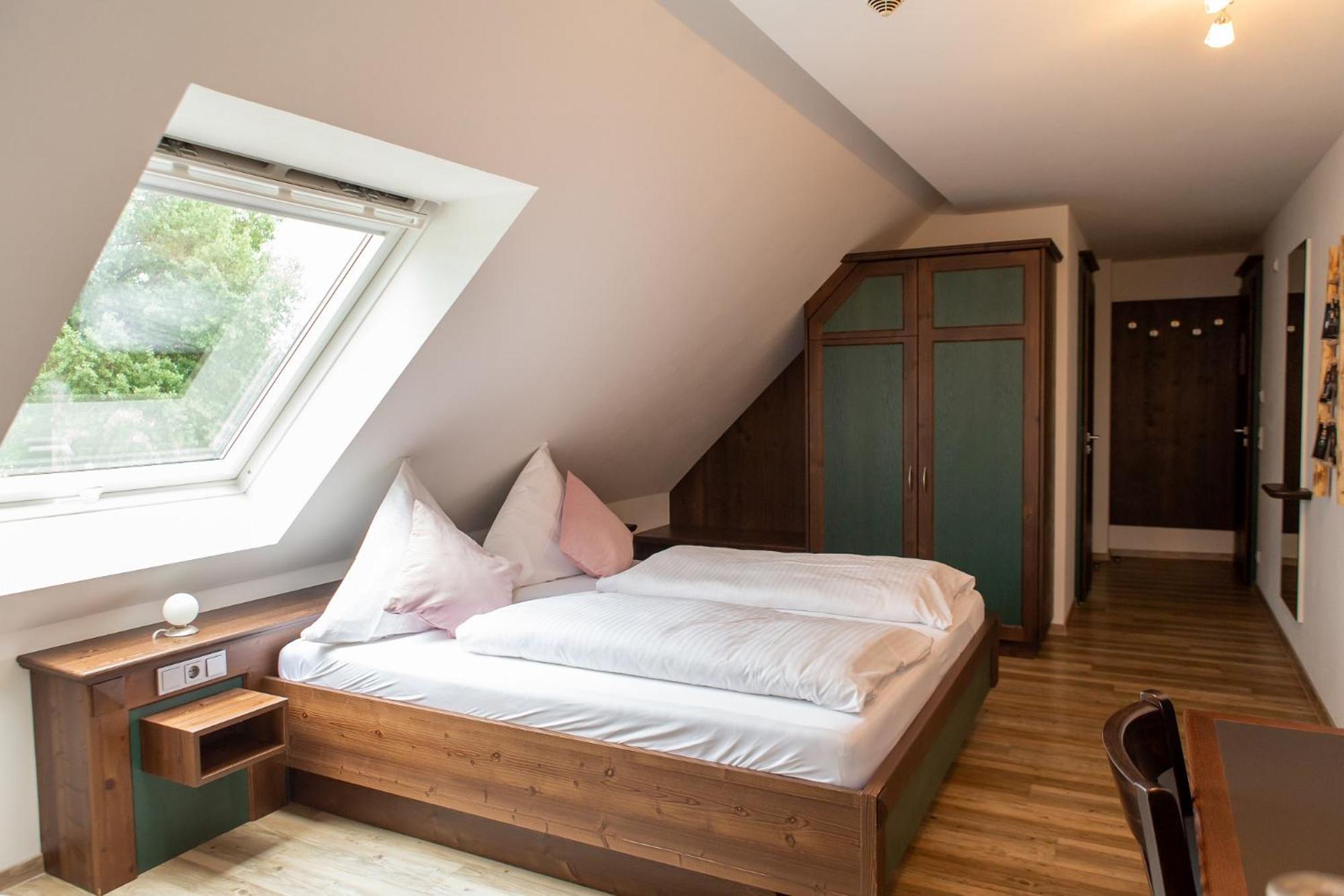 Hotel Restaurant Auerhahn Bad Wildbad Buitenkant foto