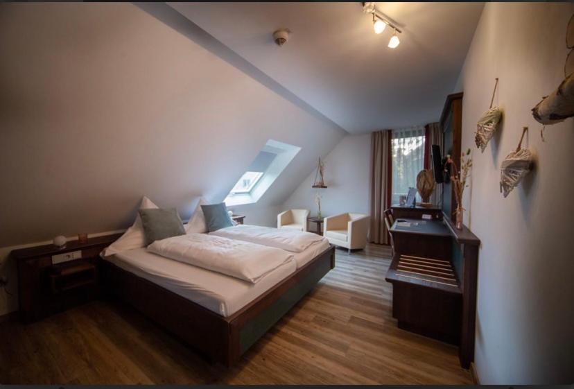 Hotel Restaurant Auerhahn Bad Wildbad Buitenkant foto