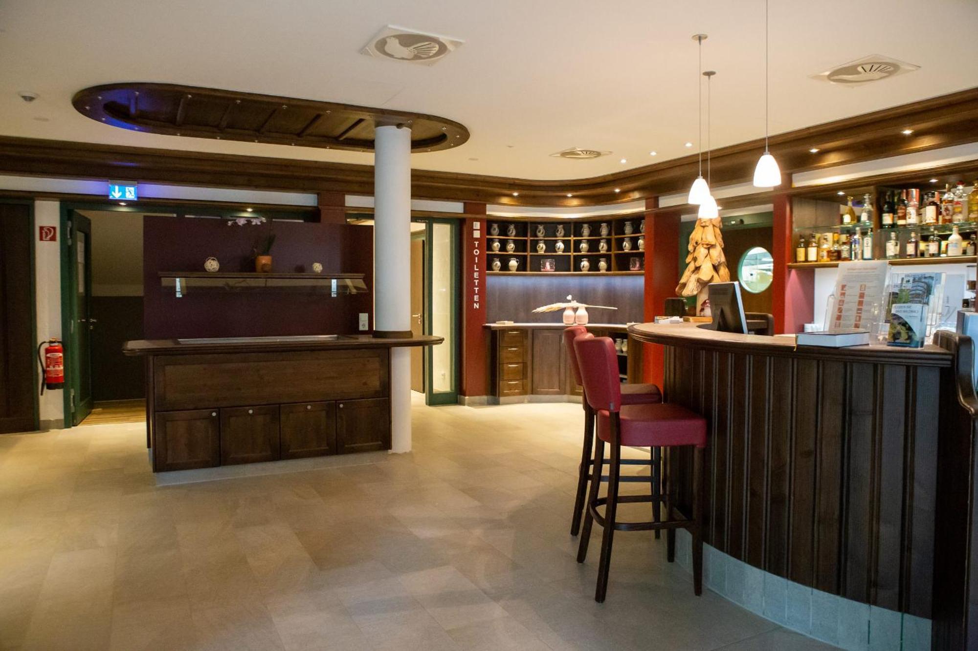 Hotel Restaurant Auerhahn Bad Wildbad Buitenkant foto