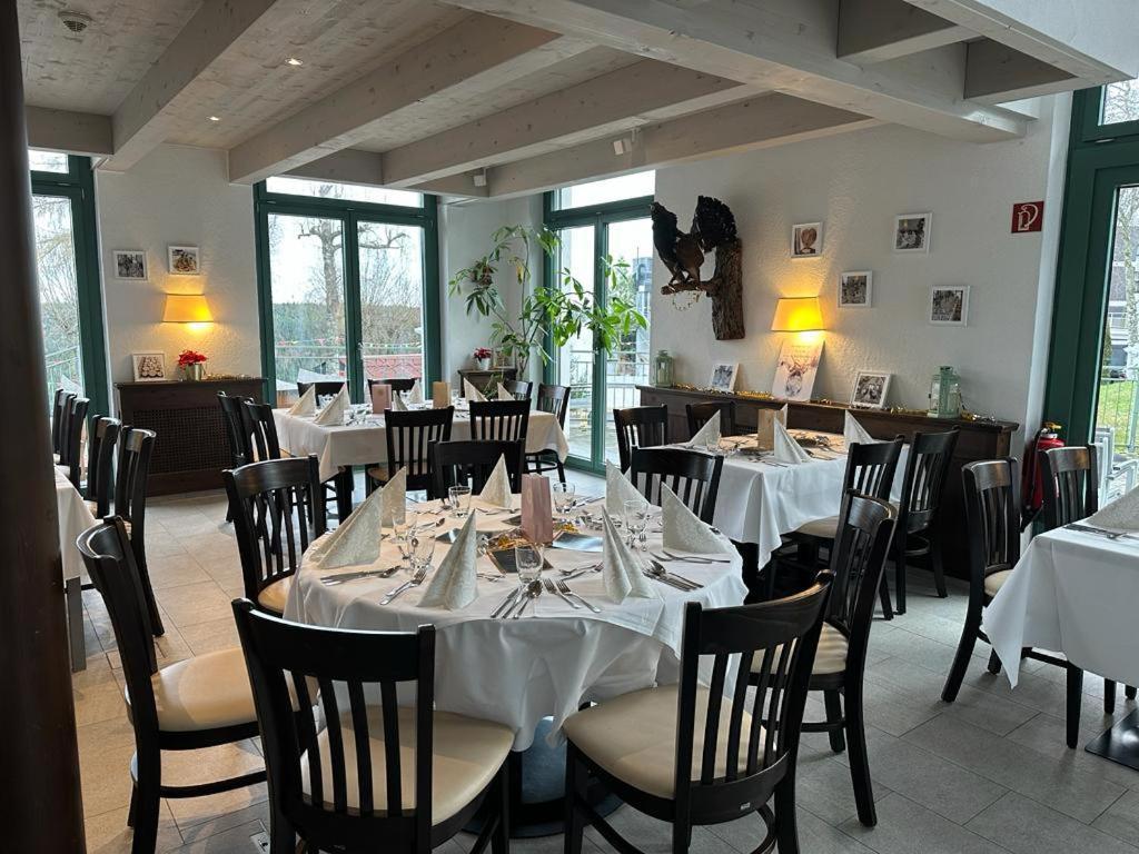 Hotel Restaurant Auerhahn Bad Wildbad Buitenkant foto